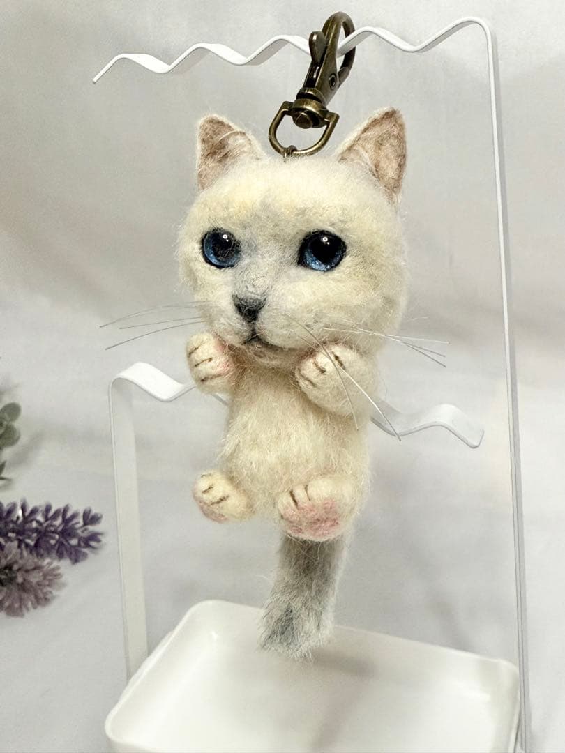 羊毛フェルト 猫 キーホルダー Mサイズ サンプルページ