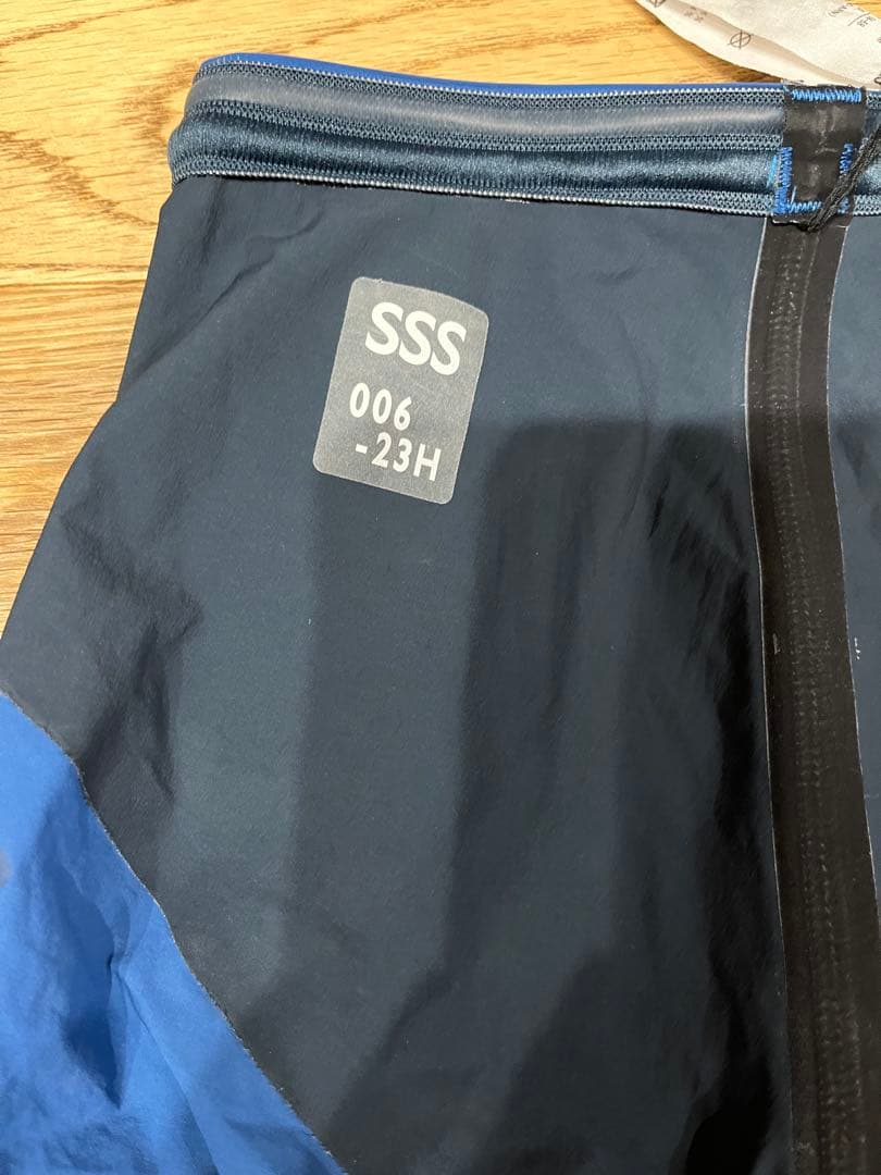 アリーナ高速水着アクアフォースストームSSSサイズ