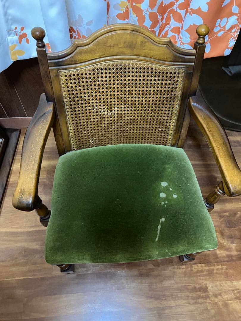 カリモク　椅子 高級　レトロ