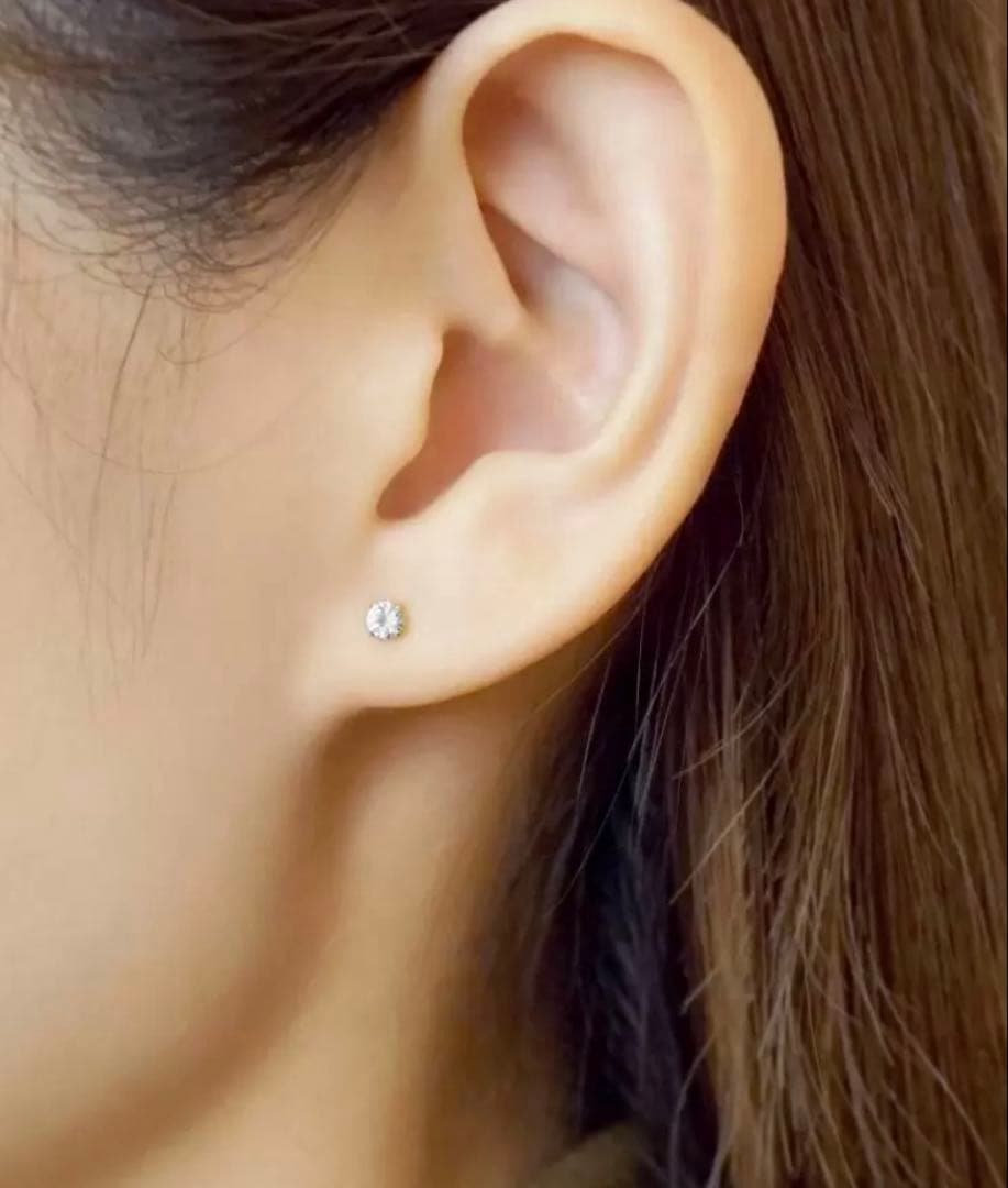 TAKE-UP セカンドピアスK18ホワイトサファイヤピアス