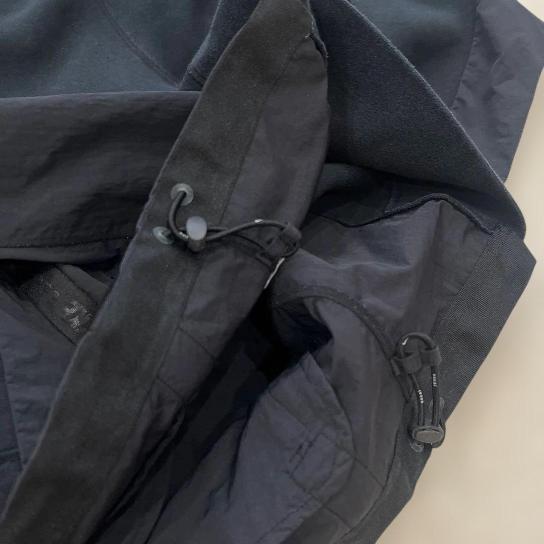 NIKE ✖️sacai ブラック フード付きパーカー　紐なし