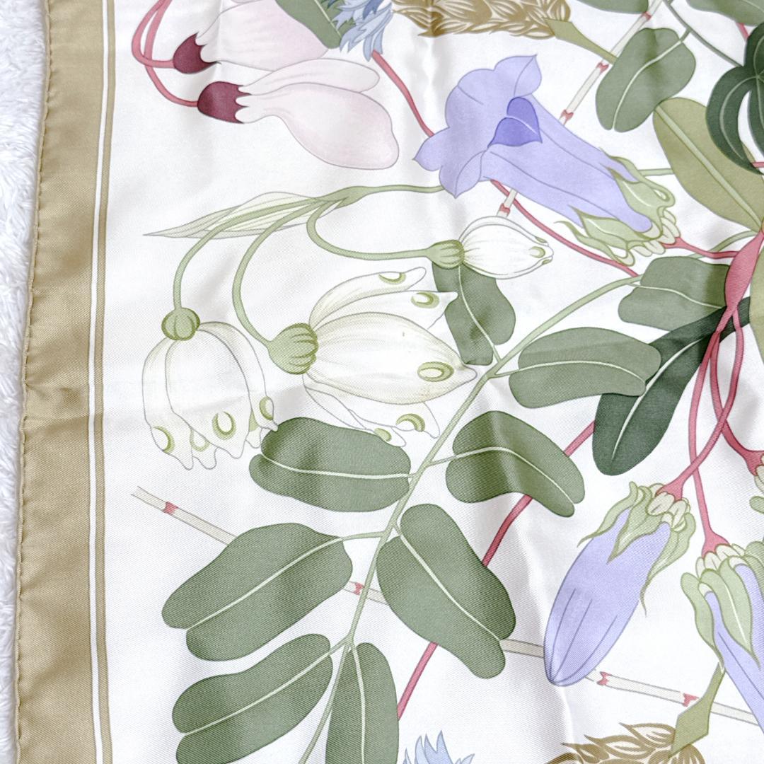 エルメス スカーフ カレ90 Flora Graeca ギリシャの花 シルク