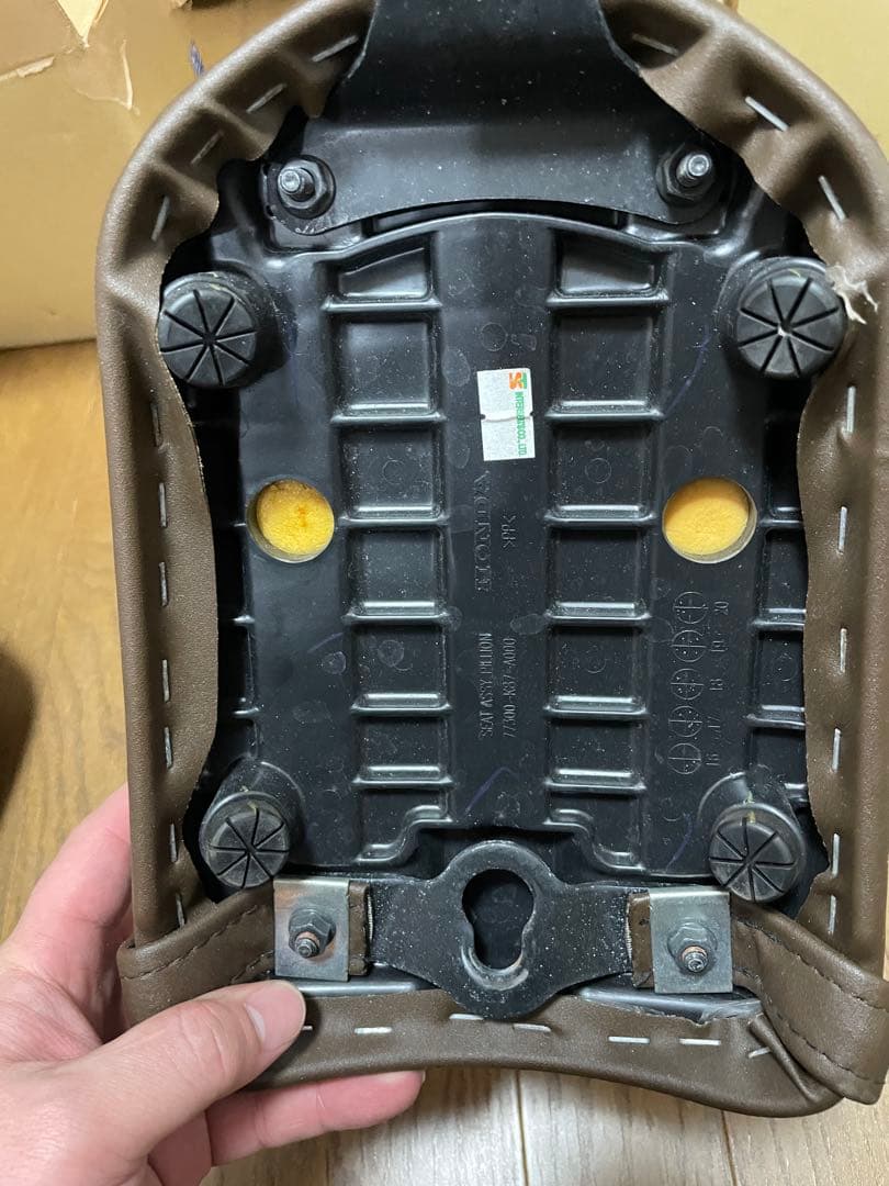 ホンダレブル 250 Sエディション　純正シート　未使用