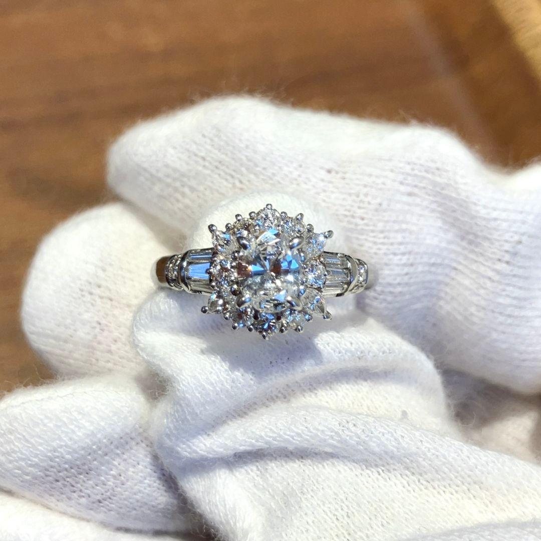 Pt900 天然ダイヤモンド 合計1.11ct 豪華 ヘイロー オーバル リング