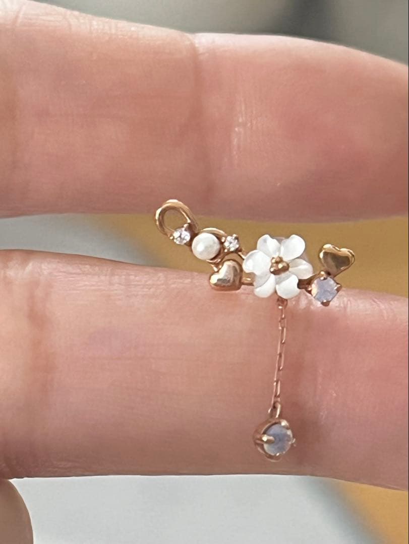 最終K10サマンサティアラ　フラワーモチーフ ピアス(両耳用)