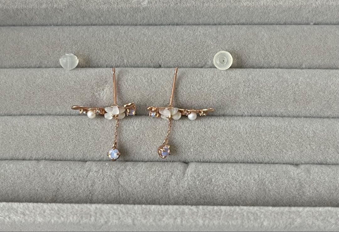 最終K10サマンサティアラ　フラワーモチーフ ピアス(両耳用)