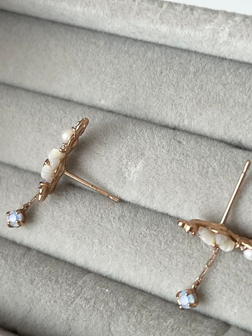 最終K10サマンサティアラ　フラワーモチーフ ピアス(両耳用)