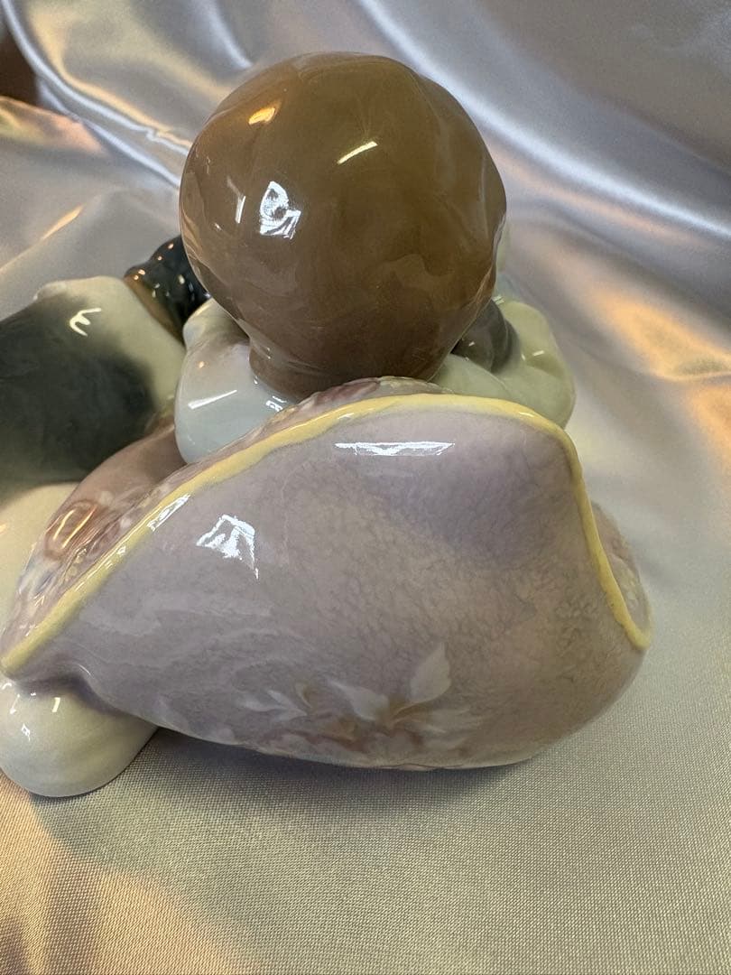 LADRO リヤドロ フィギュリン みんなおねんね