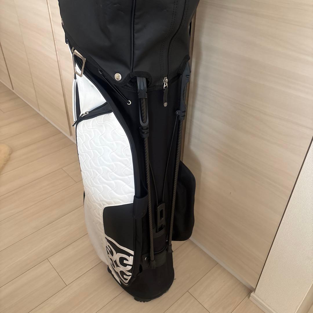 Gforeベゼルコラボ⭐︎キャディバッグ ホワイト/ブラック　スカル柄