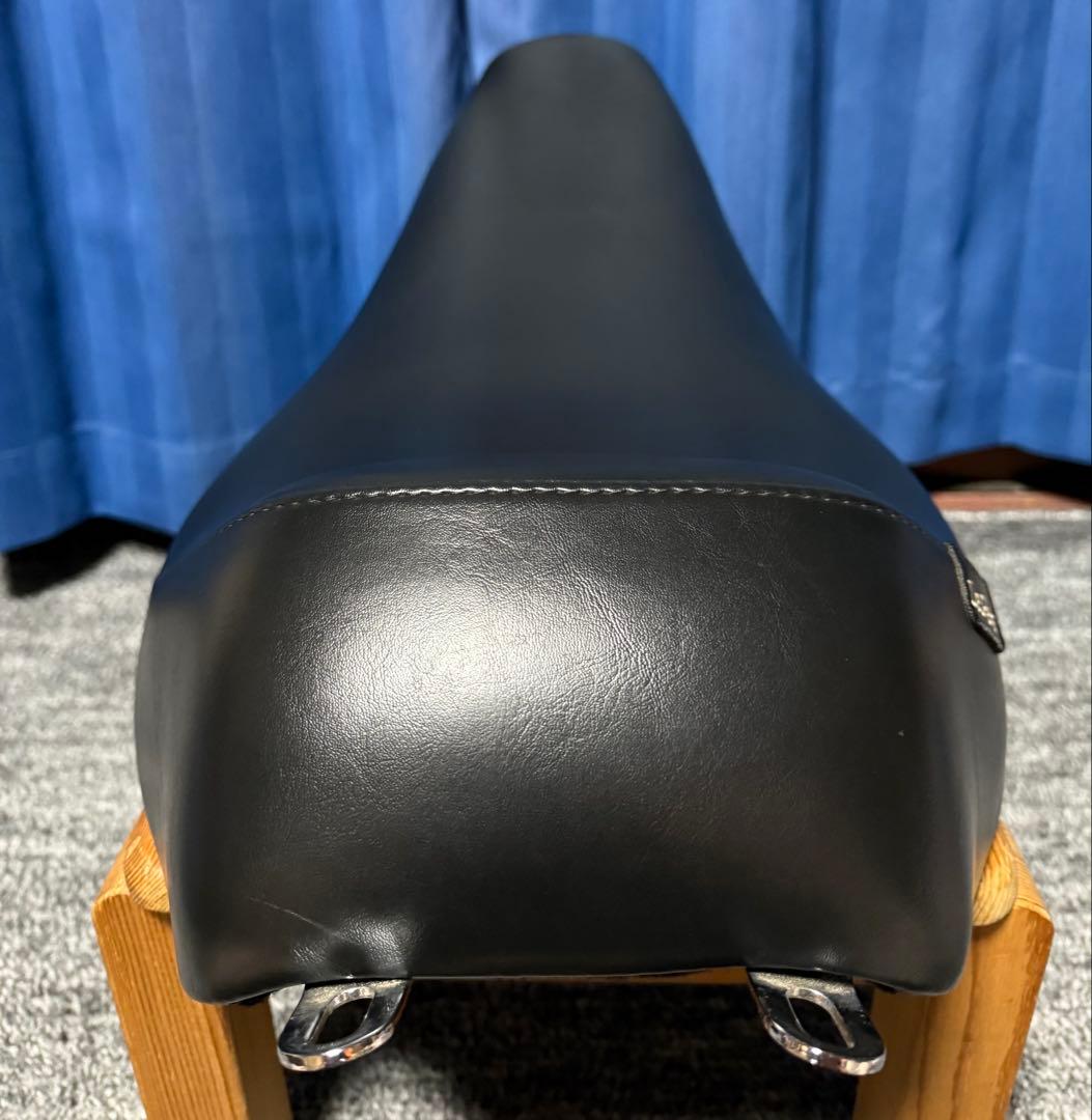 良品 ハーレー ツーリングモデル LePera ラペラ ベアボーンズ ソロシート