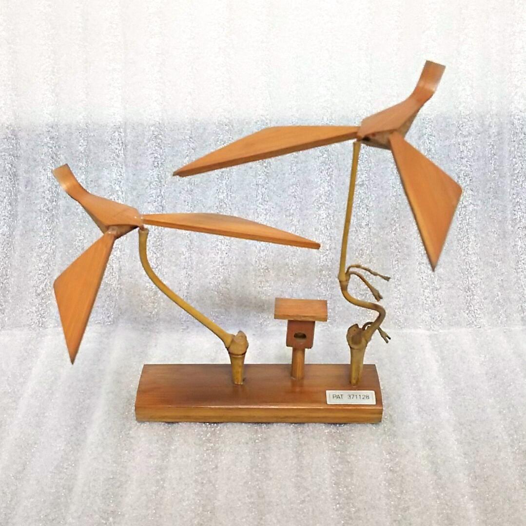 鳥の弥次郎兵衛(やじろべえ)