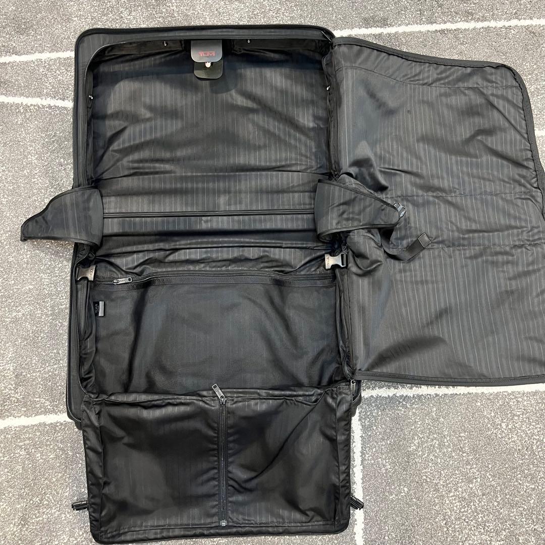 【極美品】TUMIアルファ ホイール キャリーオン ガーメント22037DH