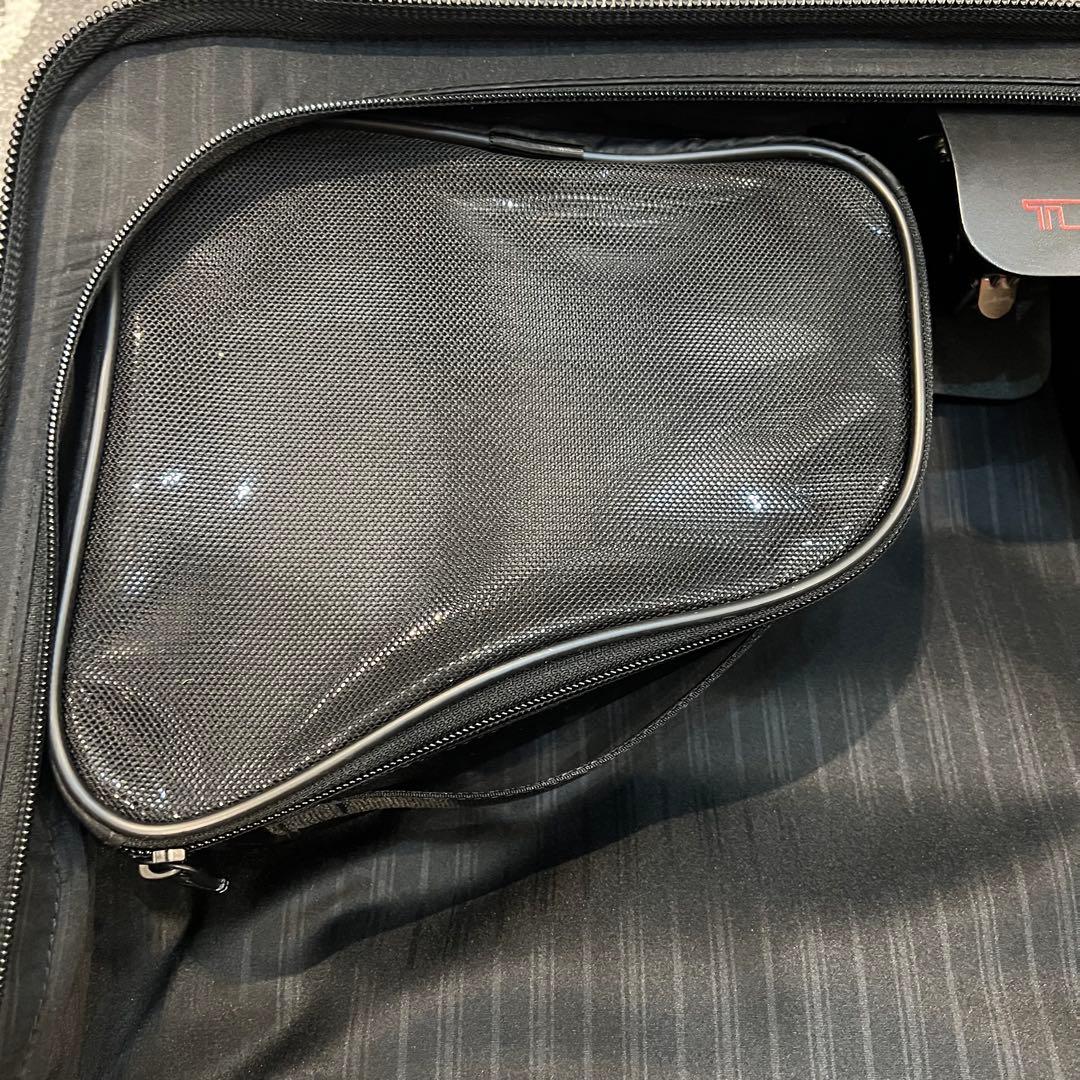 【極美品】TUMIアルファ ホイール キャリーオン ガーメント22037DH