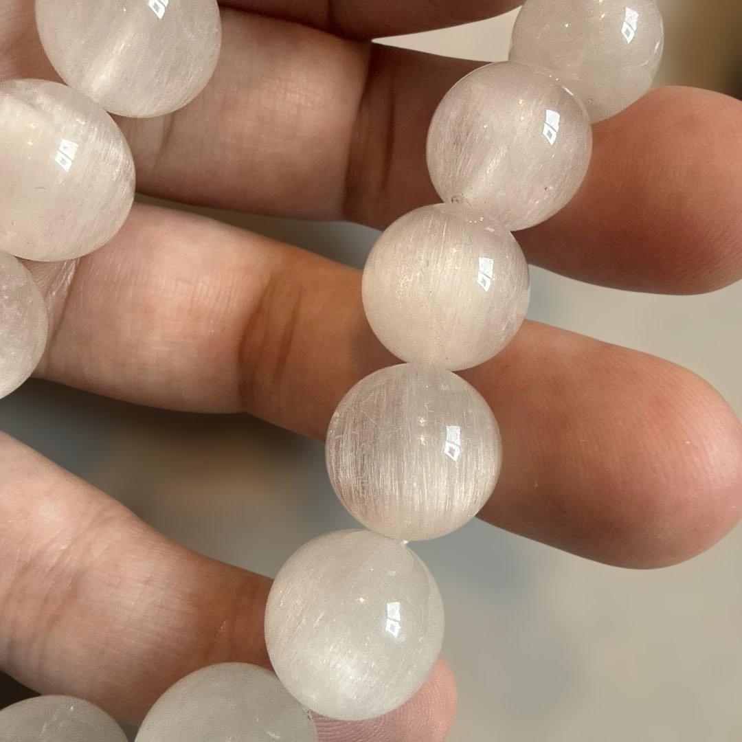 ホワイトラビットヘア サゲニティッククォーツ天然石ブレスレット (高品質)