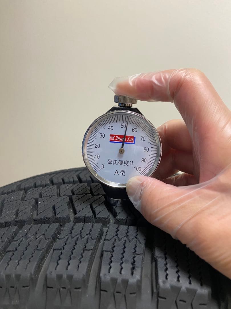 Ｋ① スタッドレスブリザックVRX2 225/60R17アルファード30系