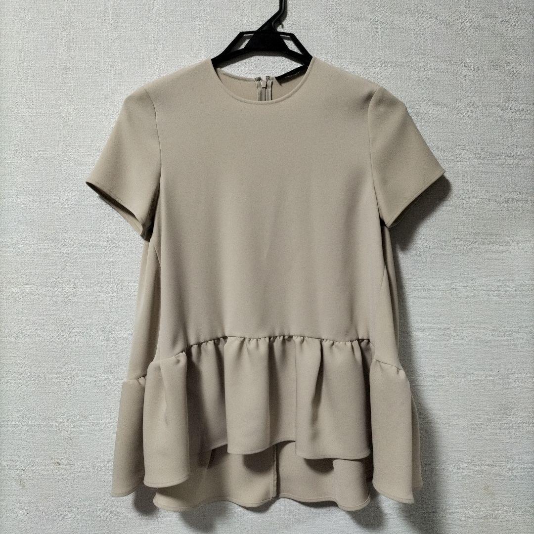 YOKO CHAN ベージュ フリル裾 半袖トップス　サイズ36