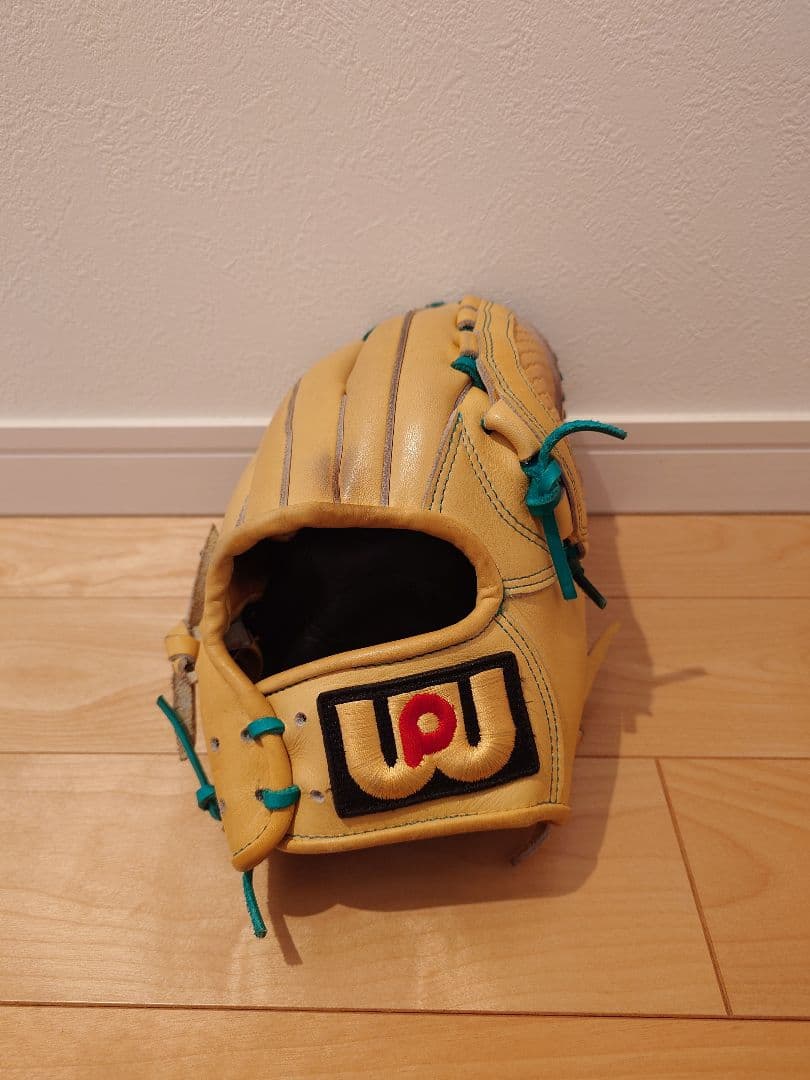 【値下げ！】ワールドペガサス 軟式 投手 内野手