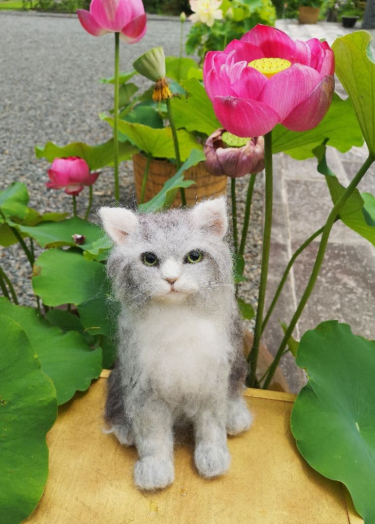羊毛フェルト 猫 ぬいぐるみ