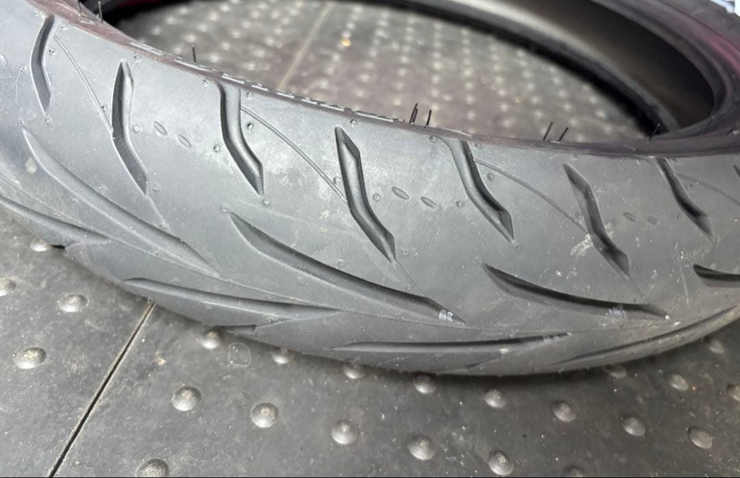 ダンロップ　タイヤ　GT601 110/80-18 (58H)