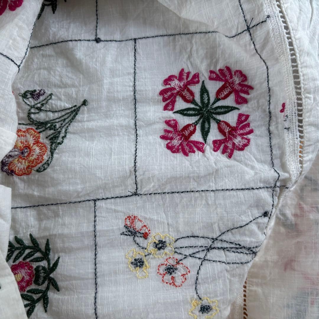 Freada インドパッチワーク花刺繍　半袖シャツ