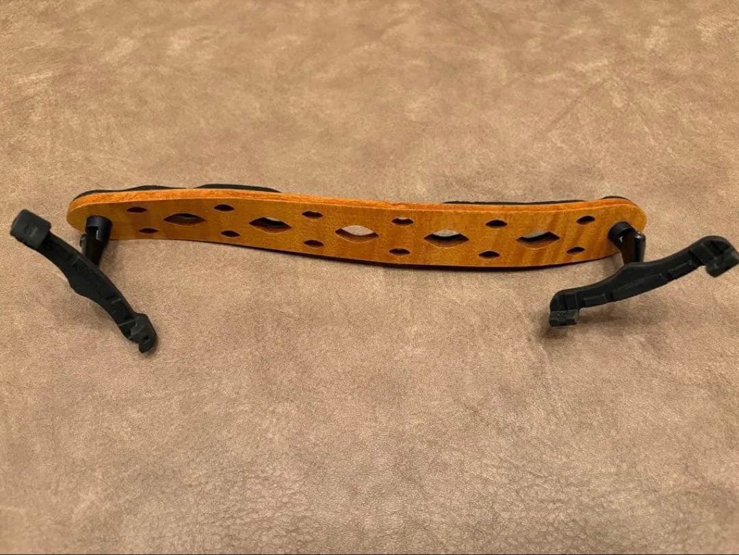 バイオリン用肩当て・PIRASTRO Korfeker 4/4, 4/3サイズ