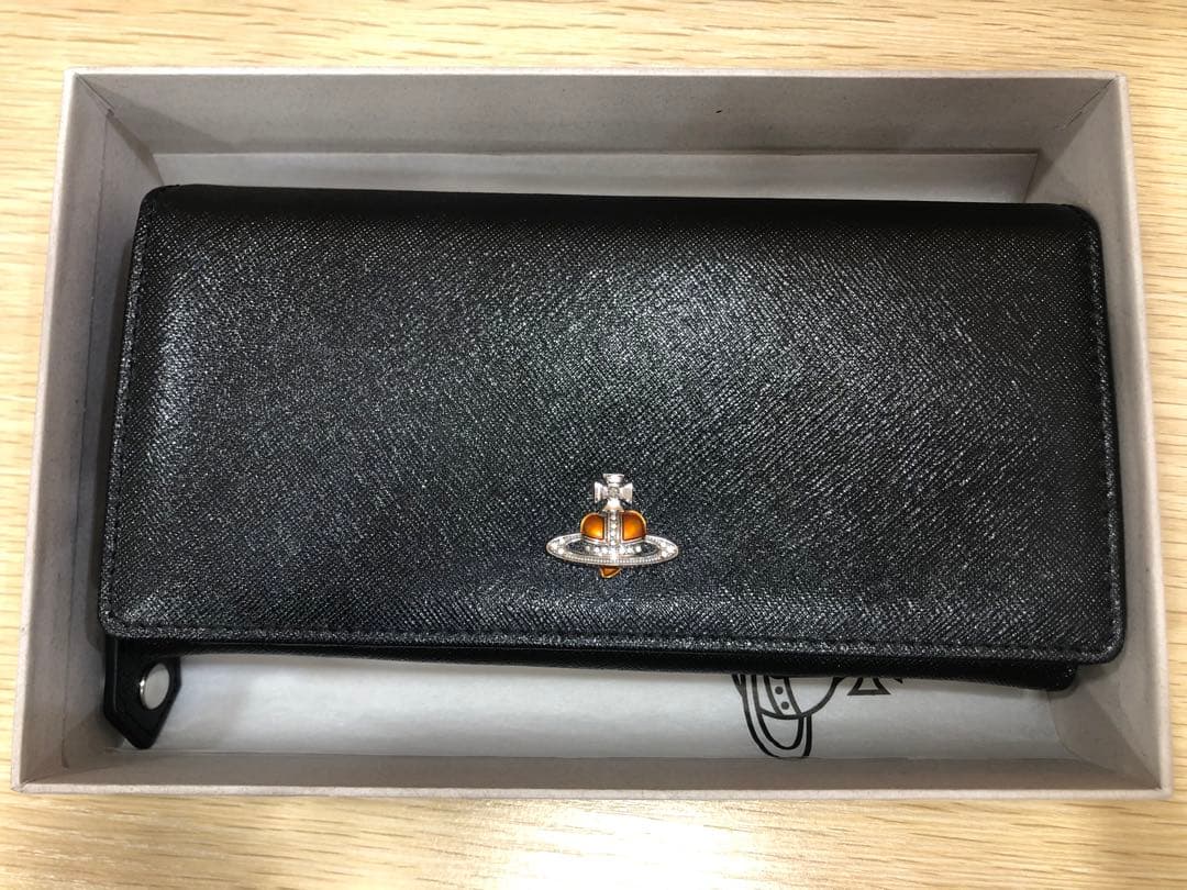 ✴︎ヴィヴィアンウエストウッド　ディアマンテレザー長財布　財布