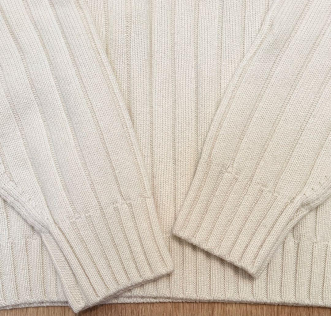 ebure ローゲージカシミア Vネックリブニットプルオーバー ¥94,600