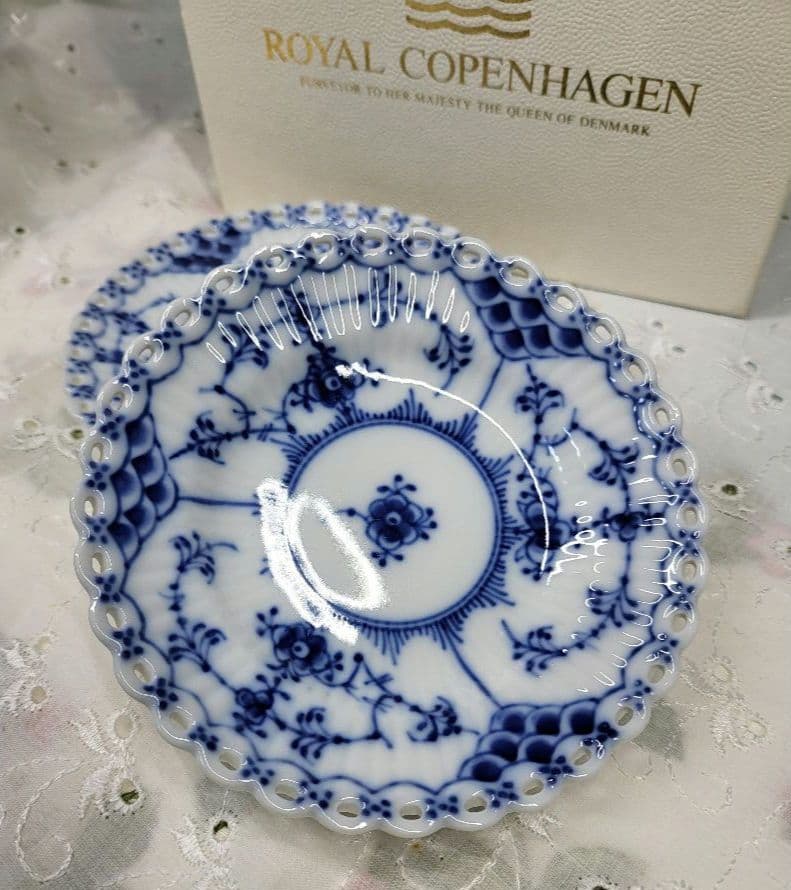 未使用✨レア✨ロイヤルコペンハーゲン ブルーフルーテッド フルレース 豆皿 小皿