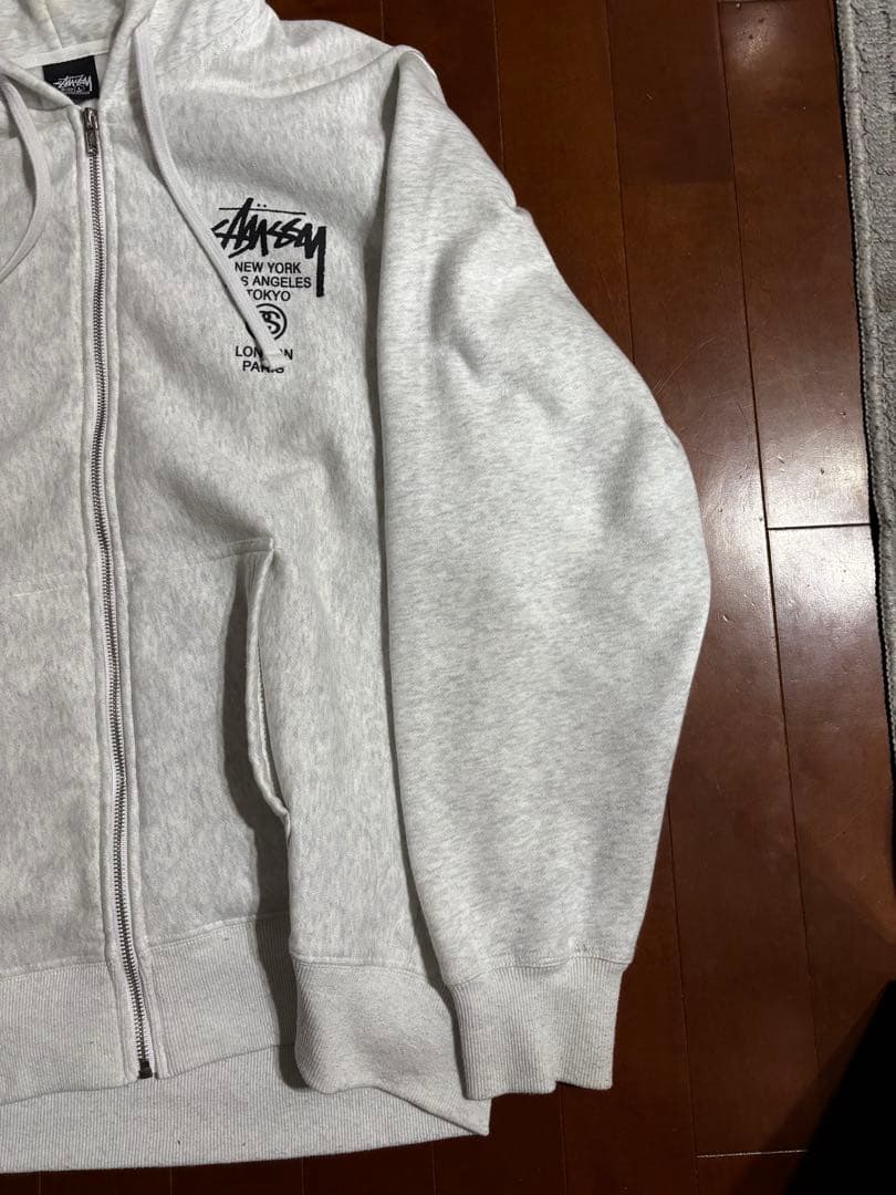 Stussy グレー ジップアップパーカー