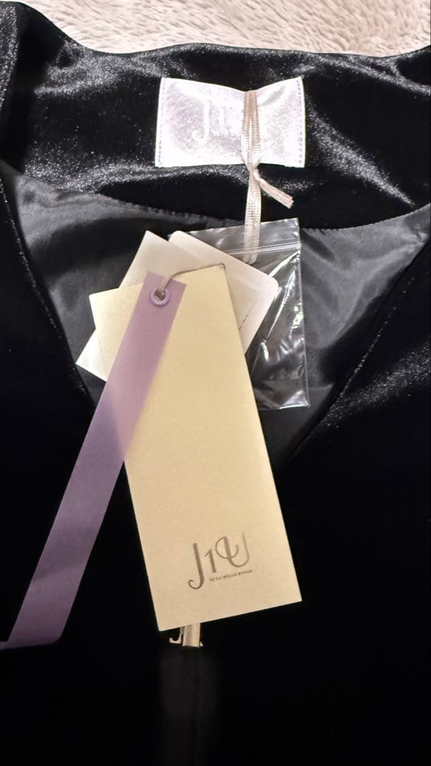 LA BELLE ETUDE クラシカルベロアパフスリーブJK black