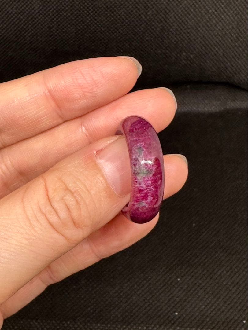 ルビー　くり抜きリング