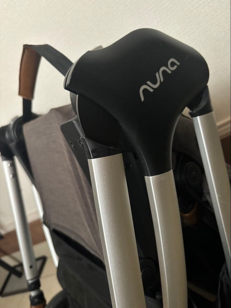 nuna ベビーカー triv トリヴ　ベビーカー