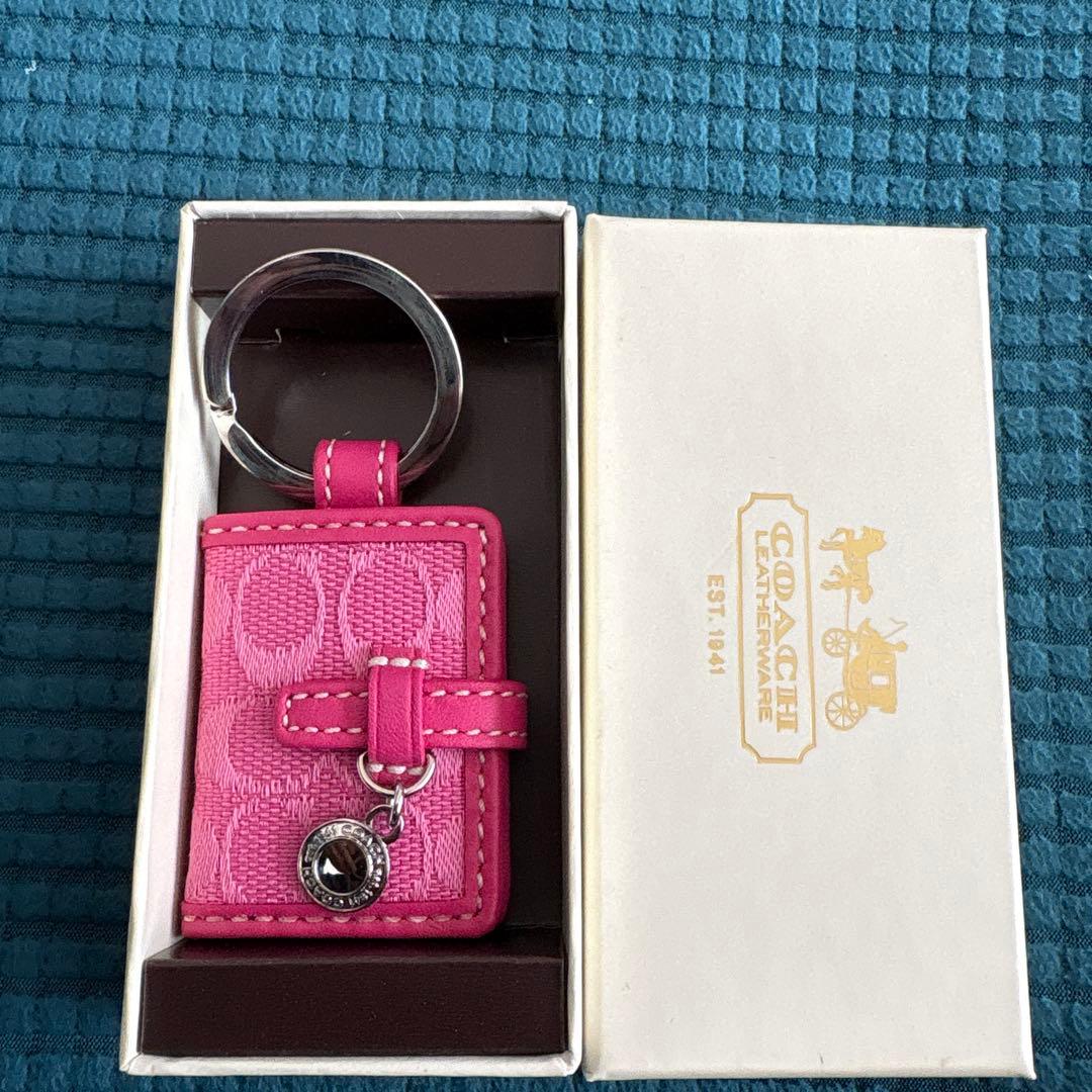 coach フォトフレーム　チャーム付き　キーホルダー