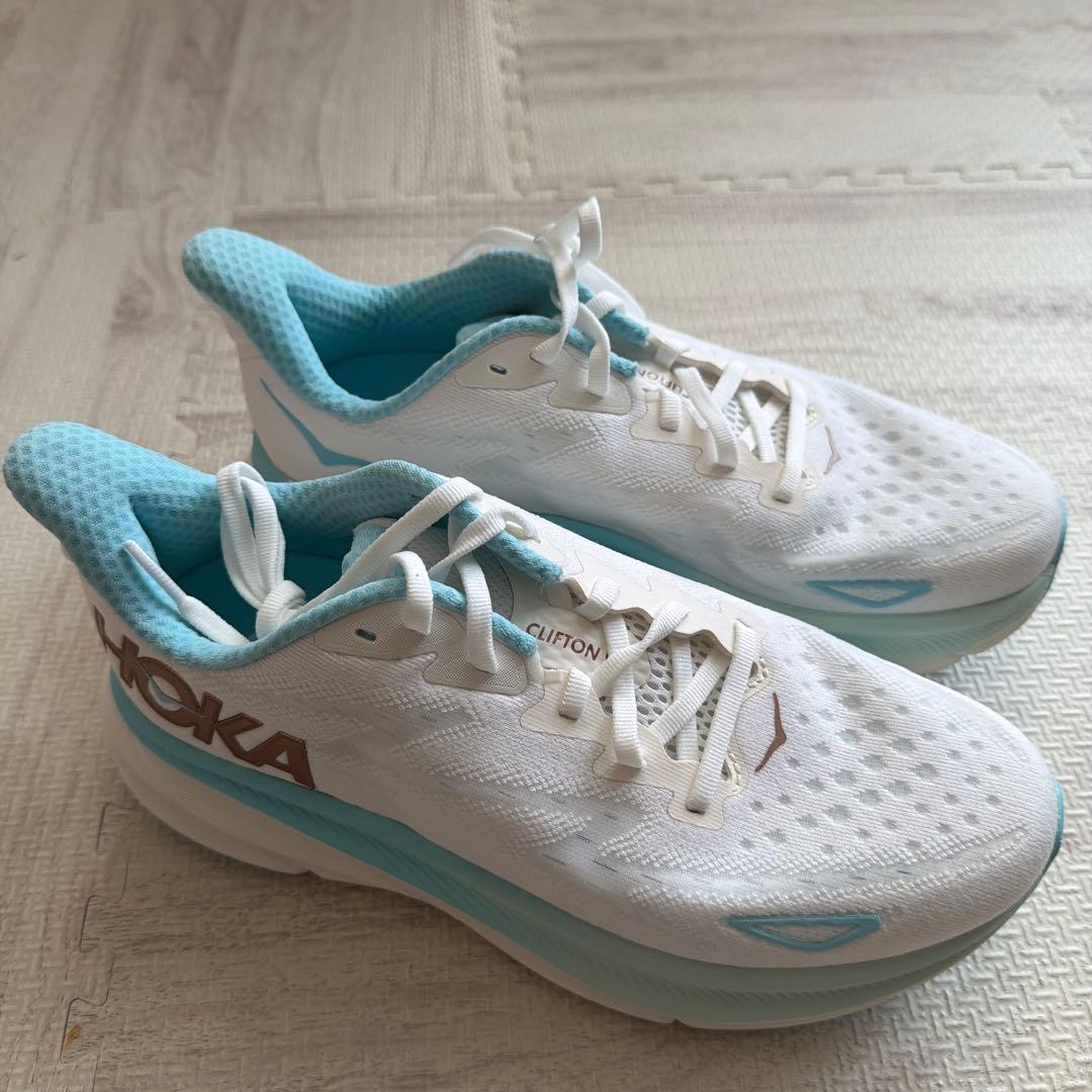 新品未使用品❤️HOKA❤️CLIFTON9 24センチ