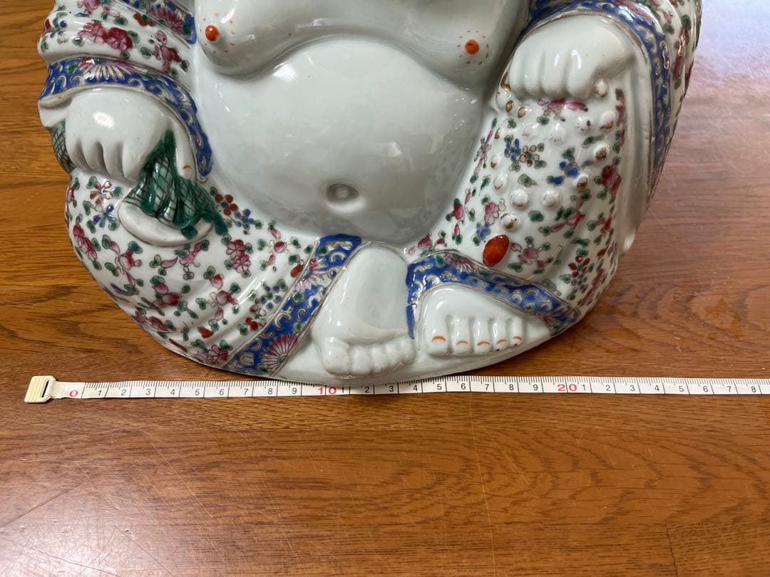 陶器製 布袋像 金色座布団付