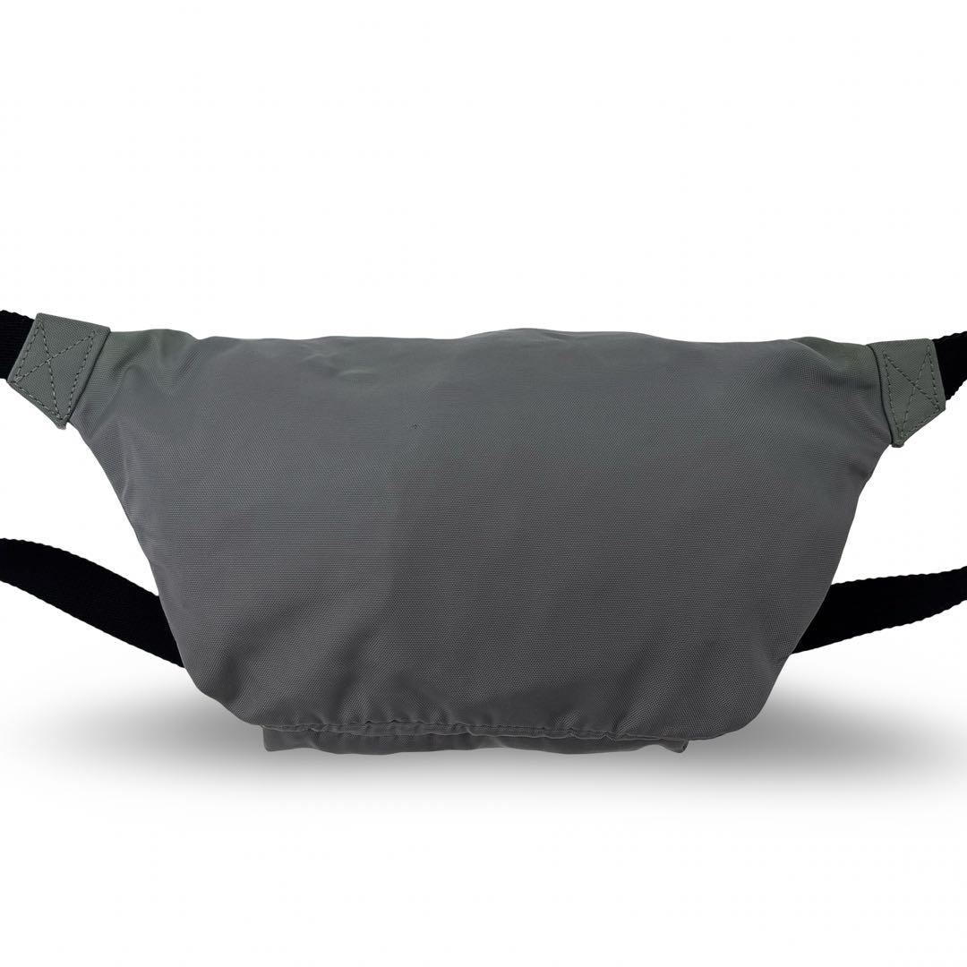 【高級】BALENCIAGA バレンシアガ ボディバッグ ウエストポーチ　ロゴ