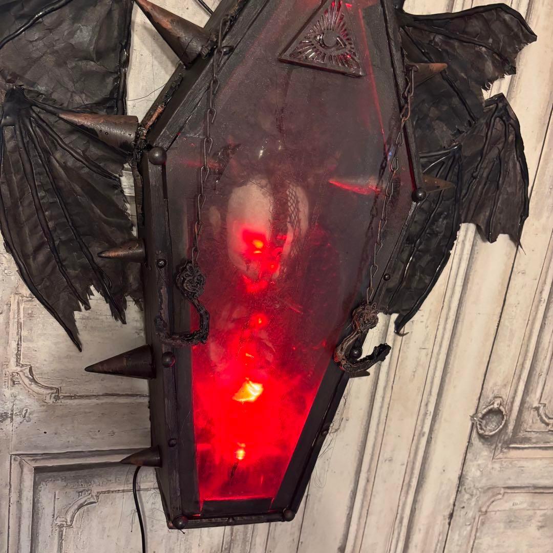 【Special Price】 血誓いの棺(拷問)オブジェ