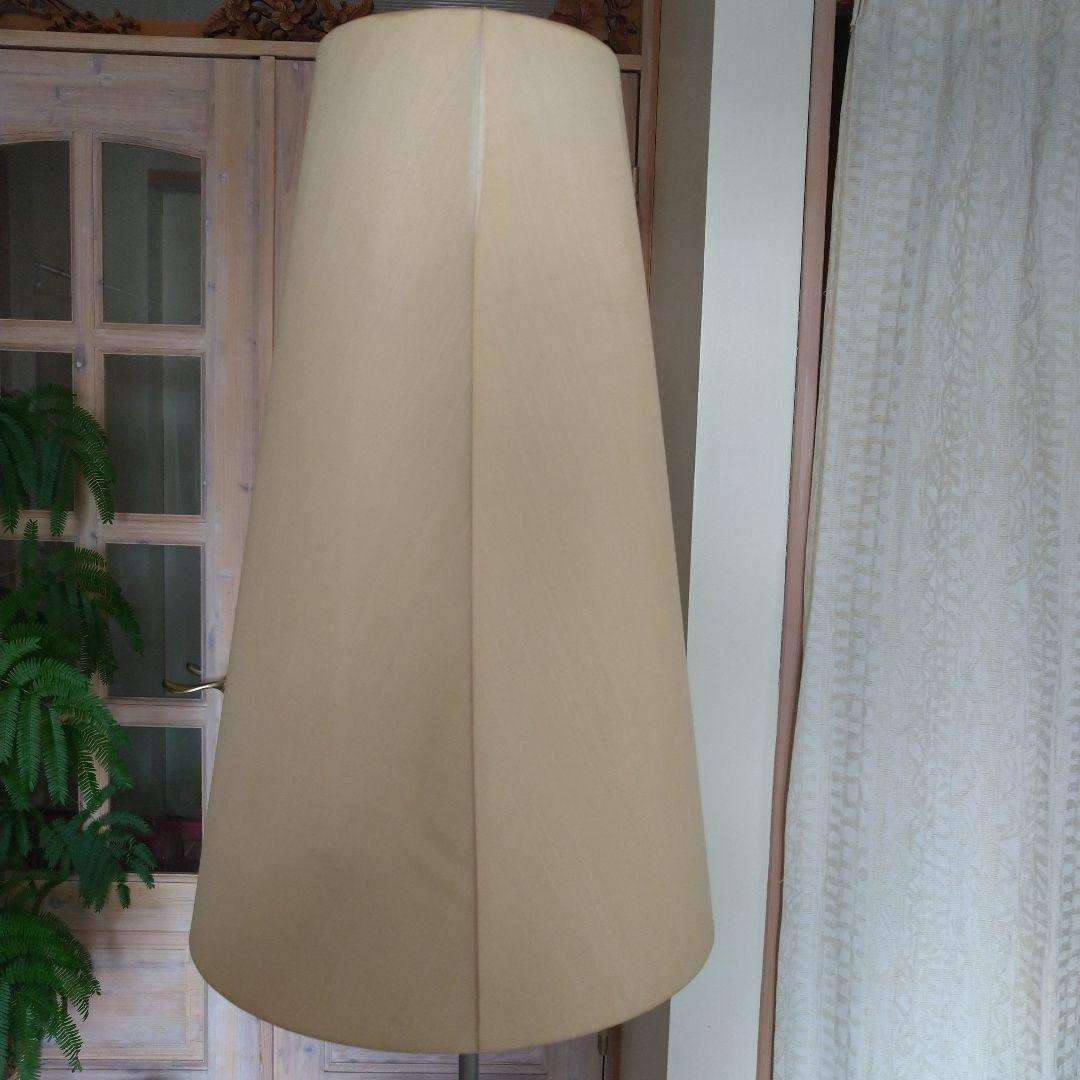 ヤマギワ フロアスタンド 木製（オーク？）と金属