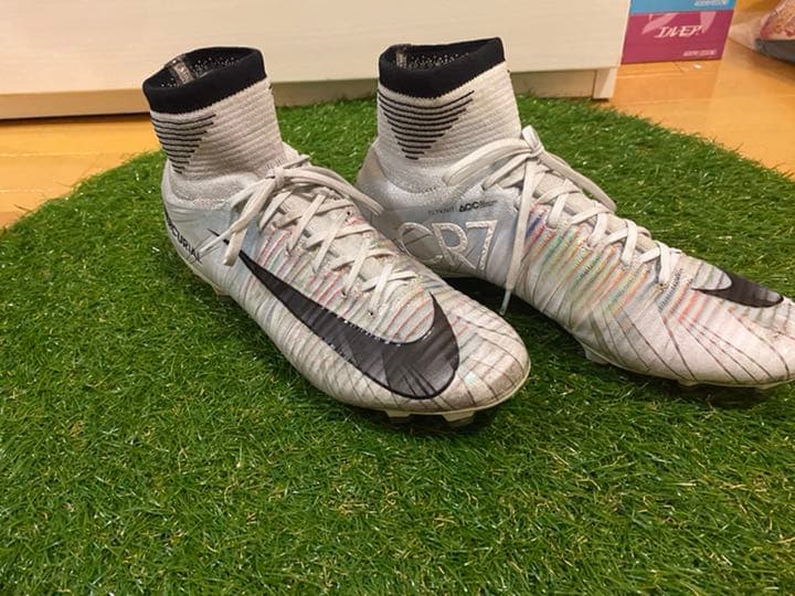 NIKE サッカースパイク　CR7