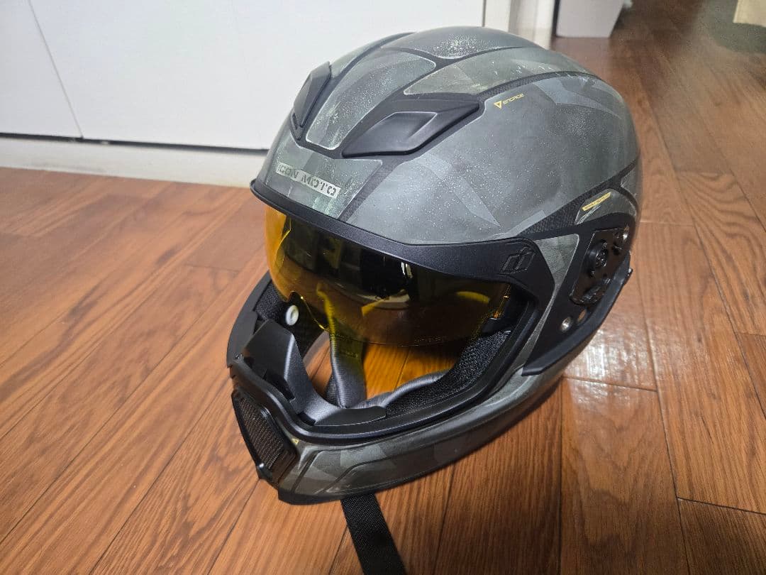 【サイズL】ICONヘルメット AIRFLITEバトルスカー2