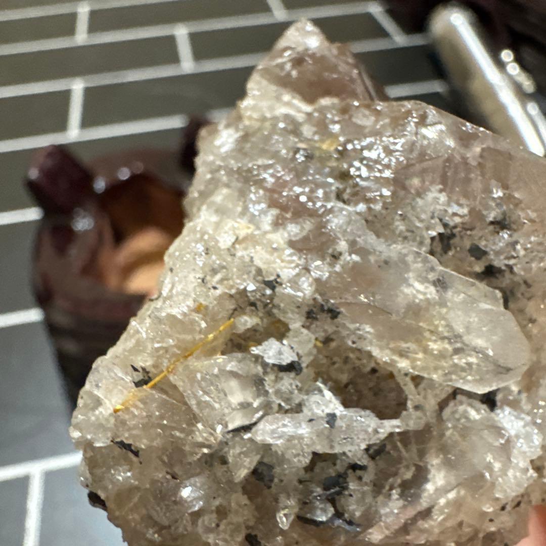 【極上品】希少　ゴールドルチルクォーツ クラスター 光台座付