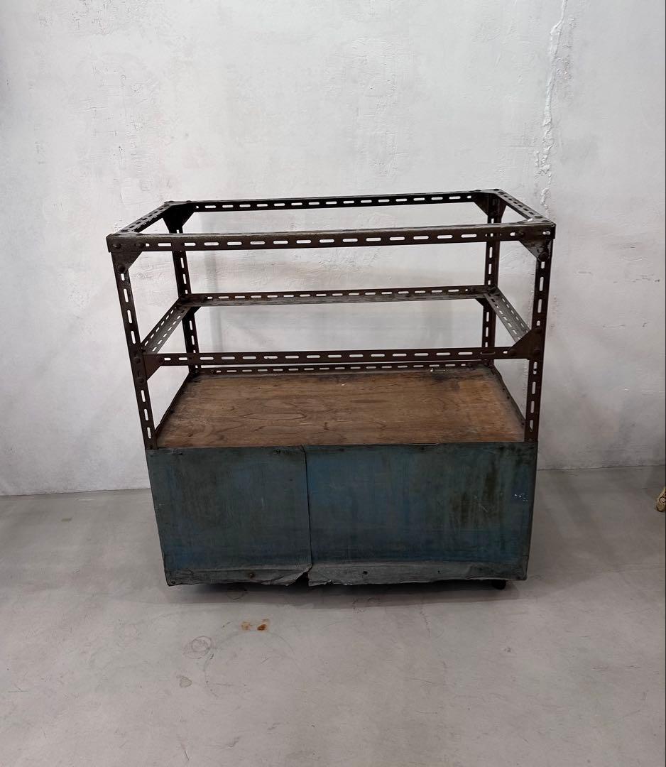 ダン店舗什器