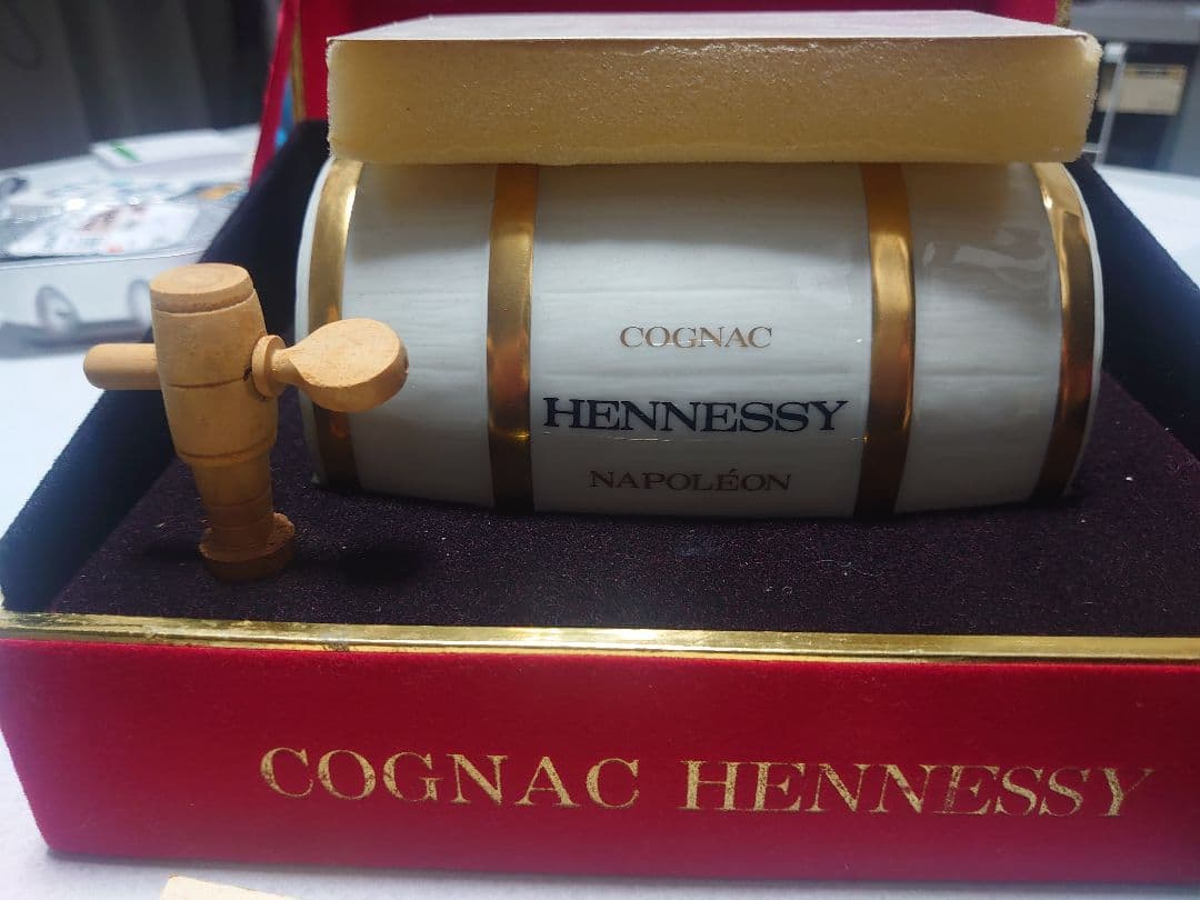 【未開栓・箱付】ヘネシー ナポレオン リモージュ 樽型デキャンタ ホワイト 完品