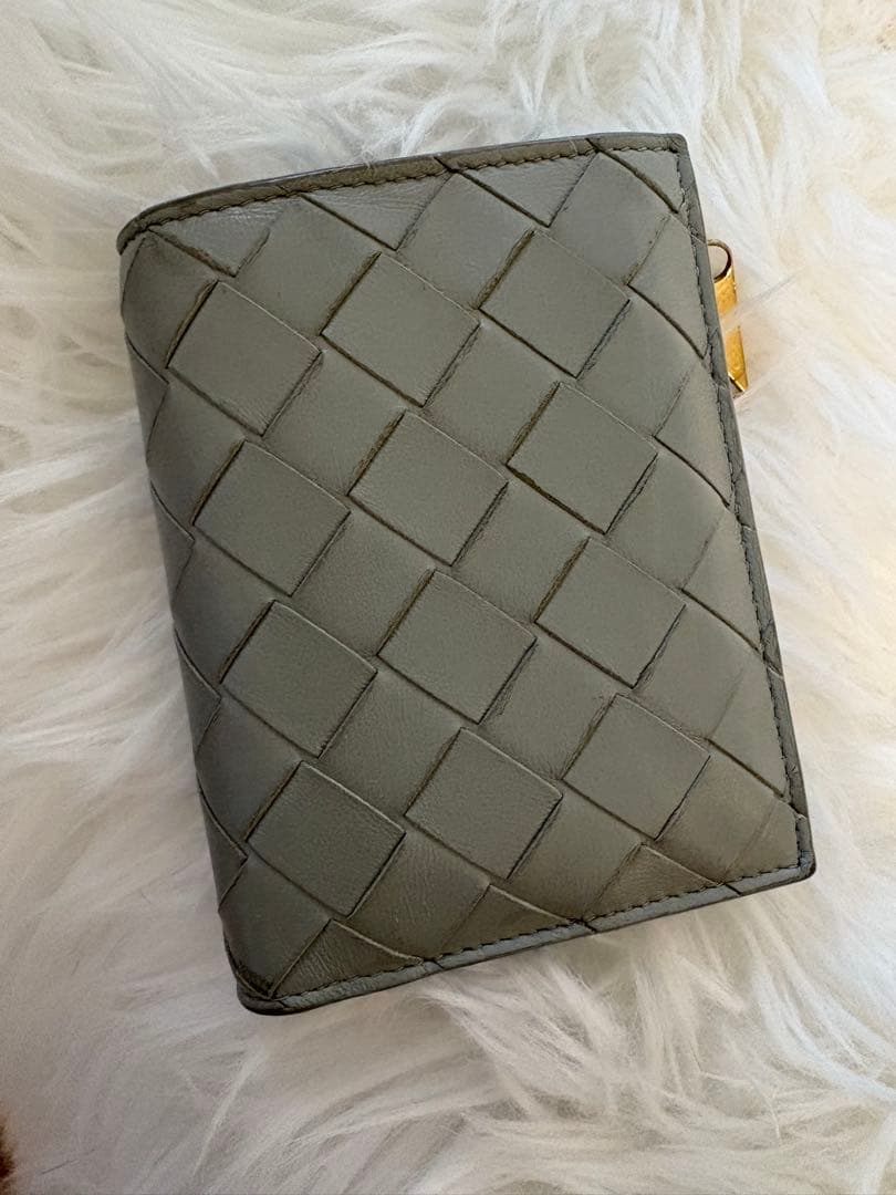 ボッテガヴェネタ　コンパクト二つ折り財布