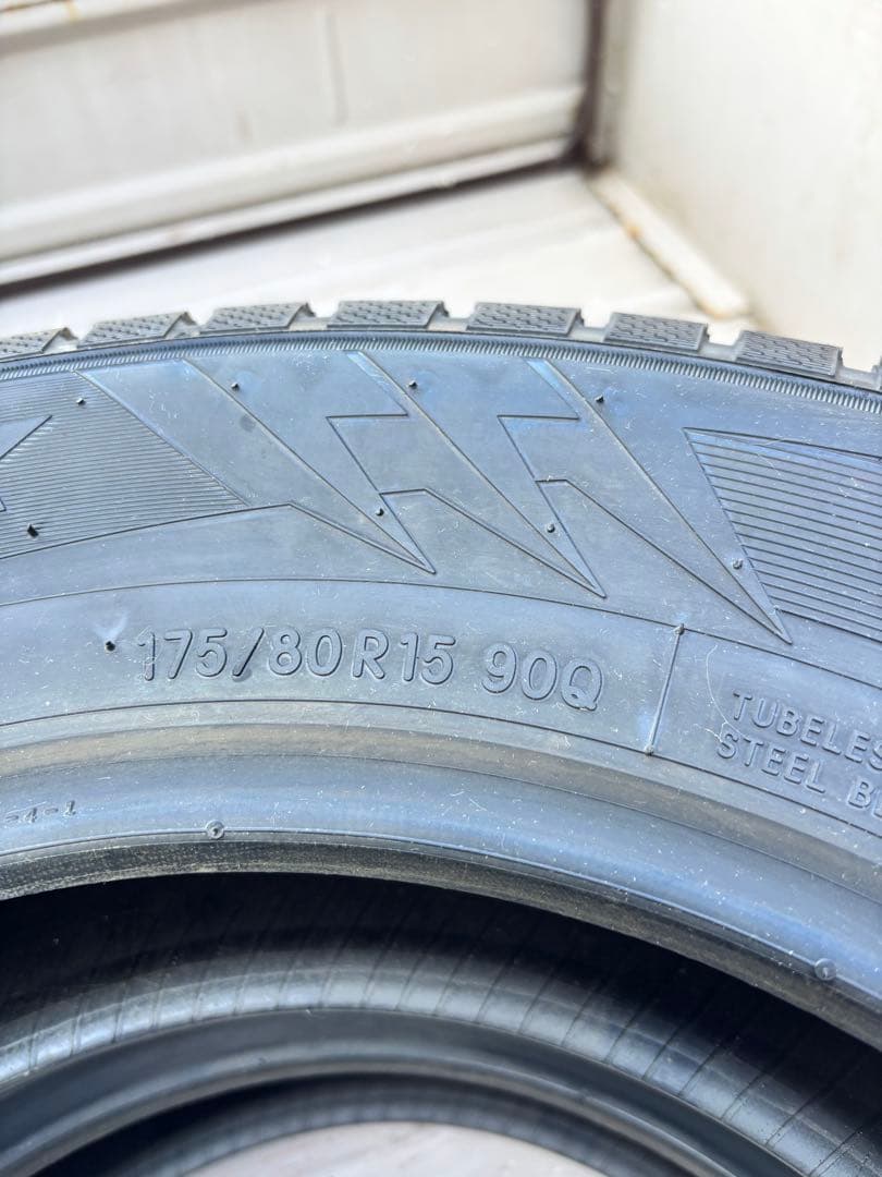 新品未使用　175/80R15 ウインタートランパスTX 2017年製