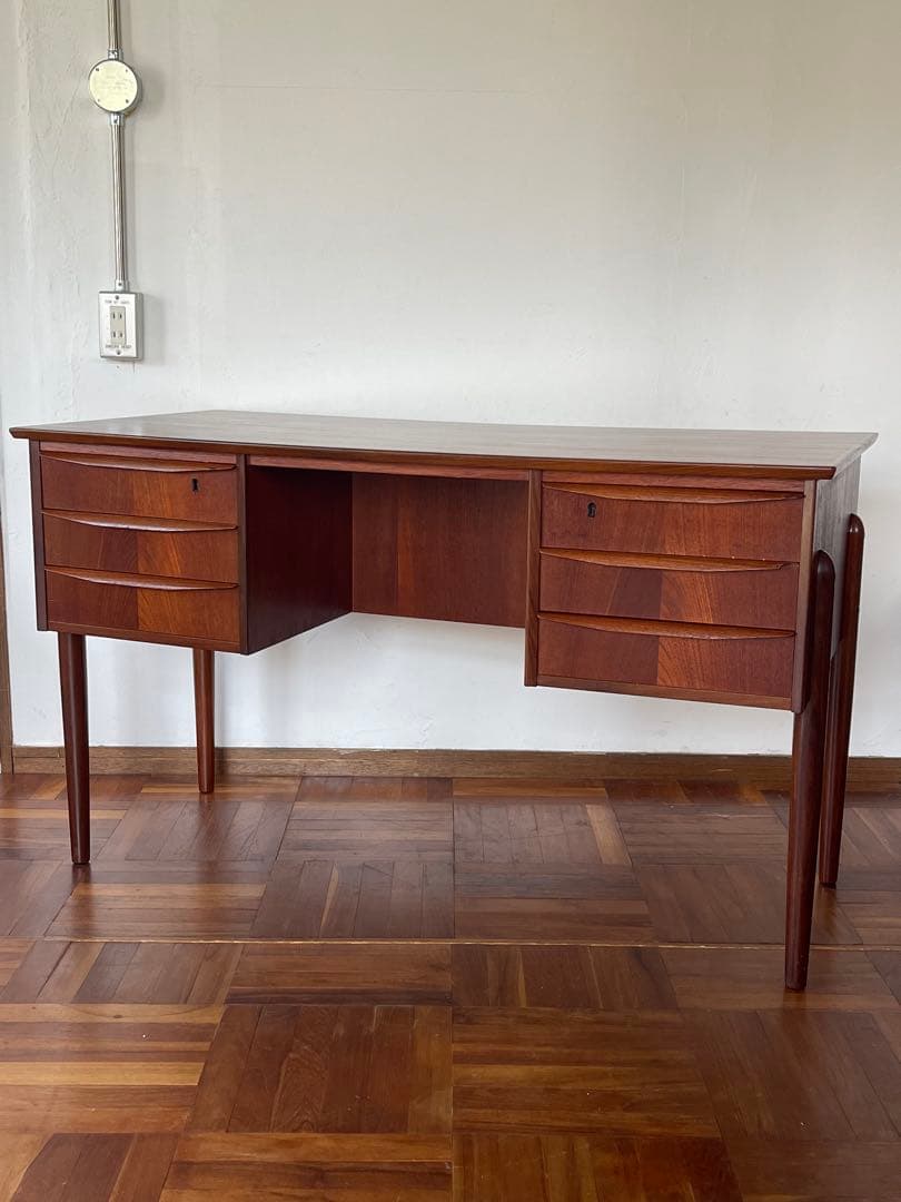 北欧 デンマーク ヴィンテージ チーク オイルフィニッシュ 両袖 デスク