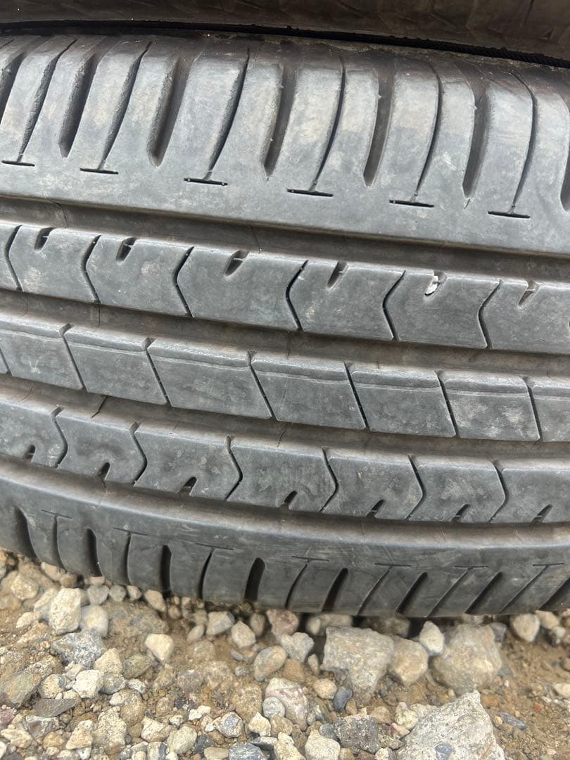 ブリヂストン　エコピア　nh100 215/60r16 21年製　バリ山