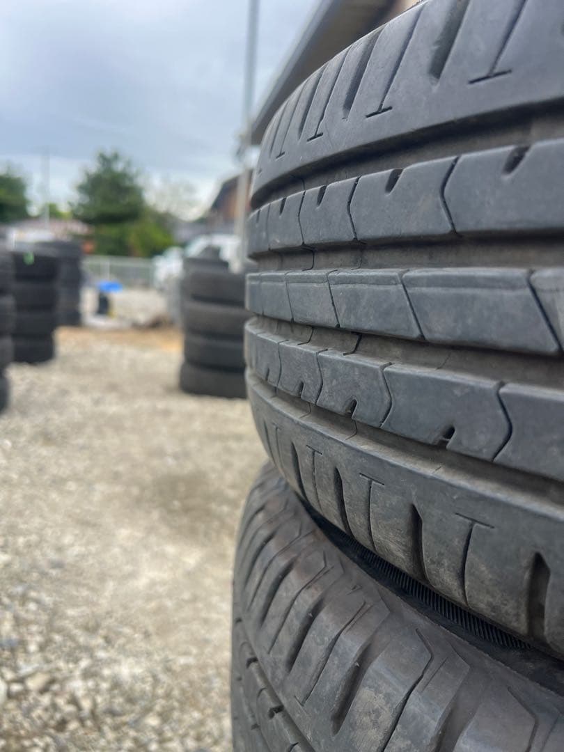 ブリヂストン　エコピア　nh100 215/60r16 21年製　バリ山