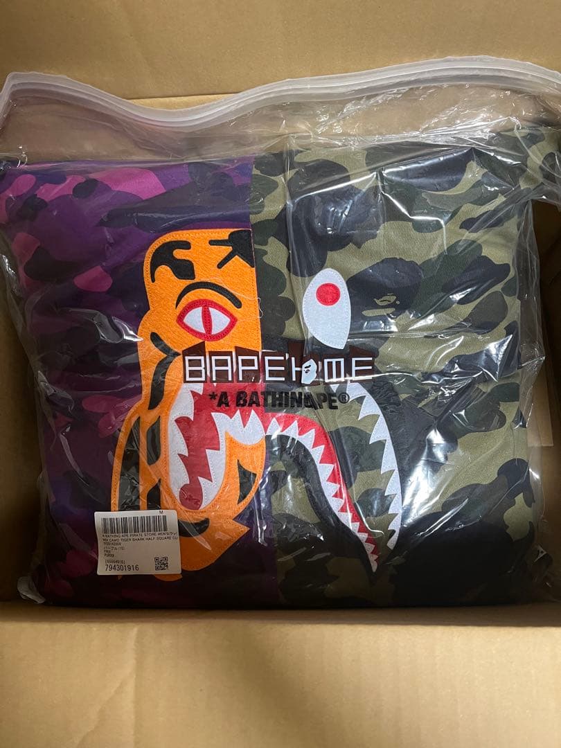【新品未使用】エイプ クッション　シャーク　タイガー　迷彩　MIX APE