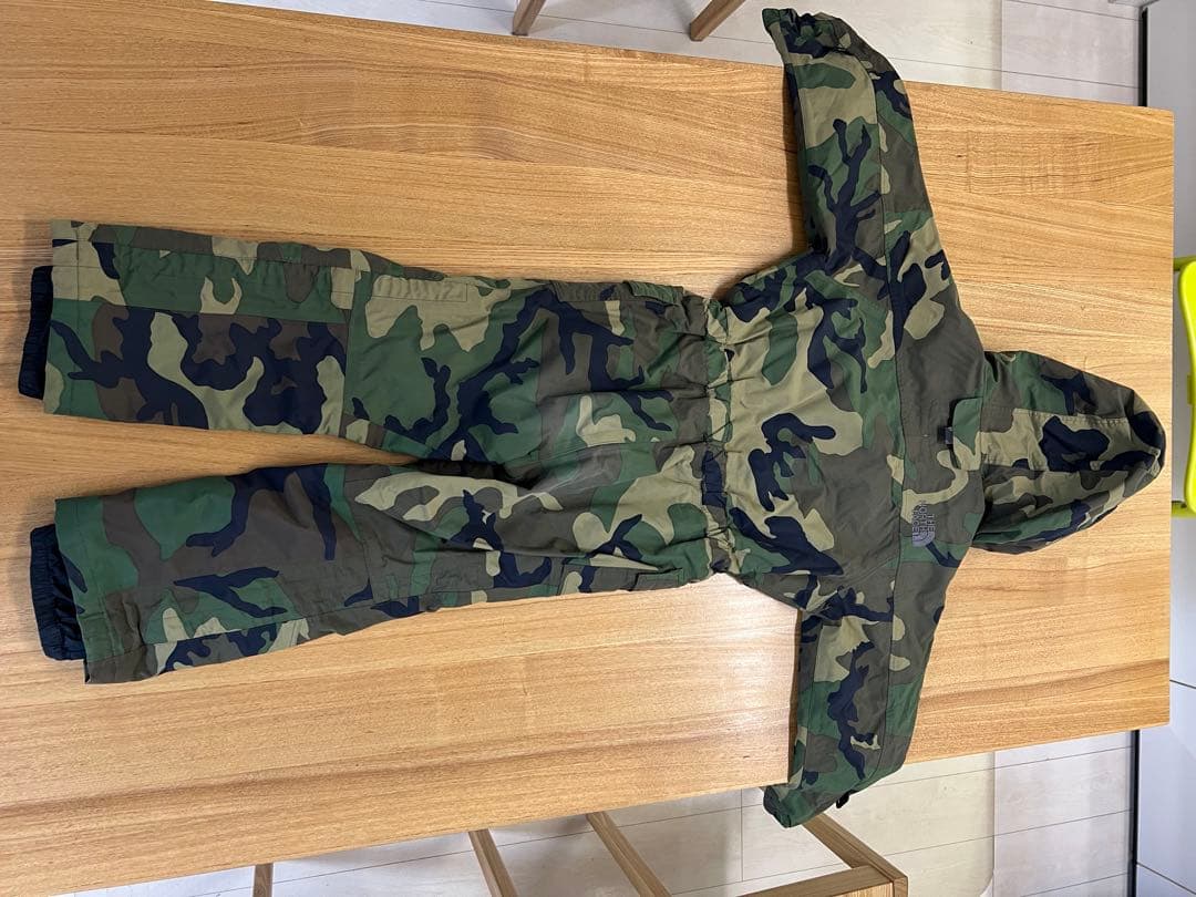 ノースフェイス　子ども用 迷彩 スキーウェア